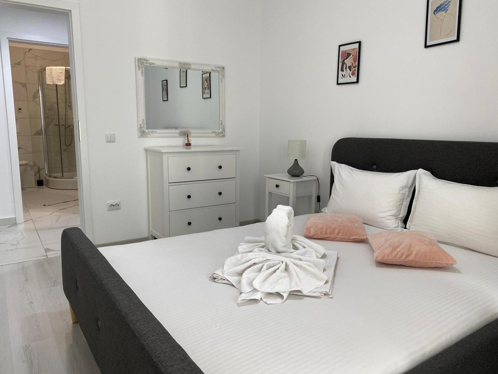 Tod Apartments Palas Mall Iasi Buitenkant foto